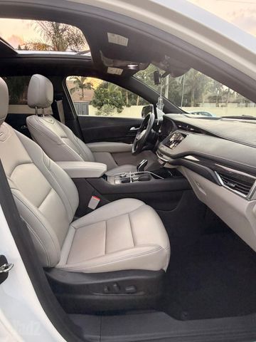 קאדילק XT4