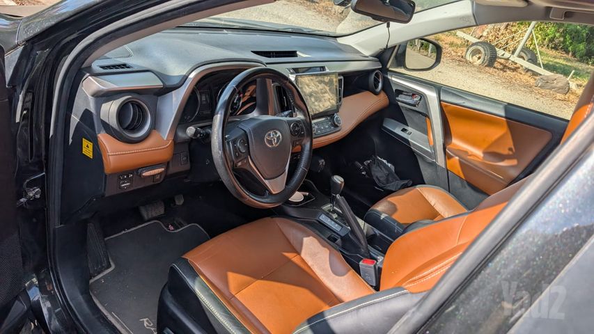 טויוטה RAV4