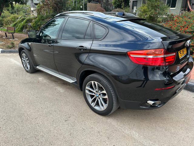 ב מ וו X6