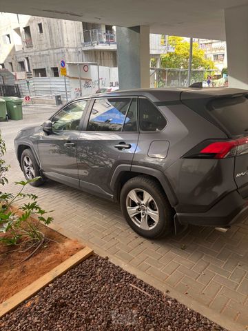 מודעת רכב טויוטה RAV4