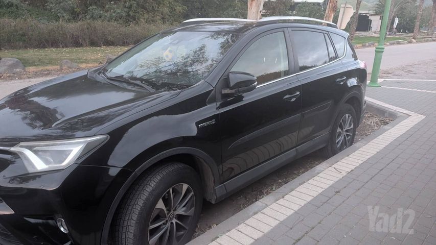 טויוטה RAV4