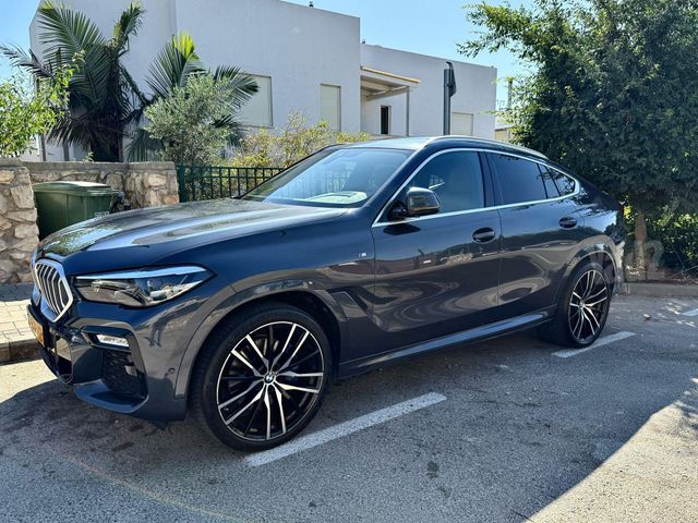 ב מ וו X6