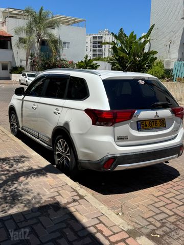 מיצובישי אאוטלנדר