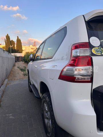 מודעת רכב טויוטה לנד קרוזר