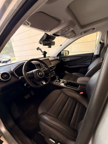 מודעת רכב אם ג'י EHS PHEV