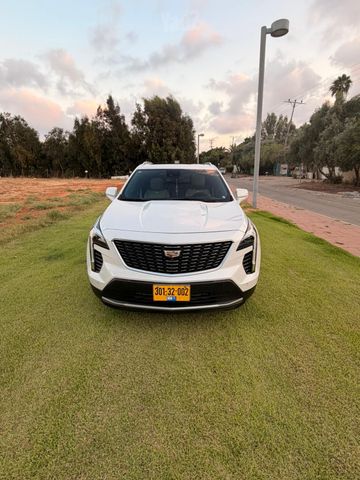 קאדילק XT4