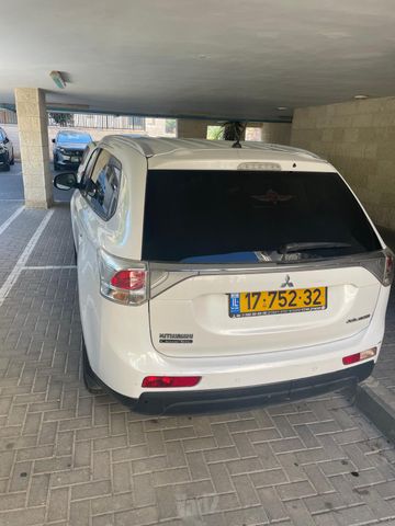 מיצובישי אאוטלנדר