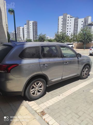 מיצובישי אאוטלנדר