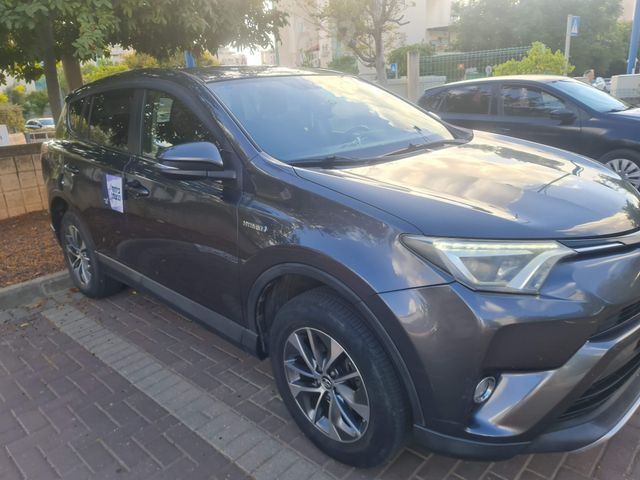 מודעת רכב טויוטה RAV4