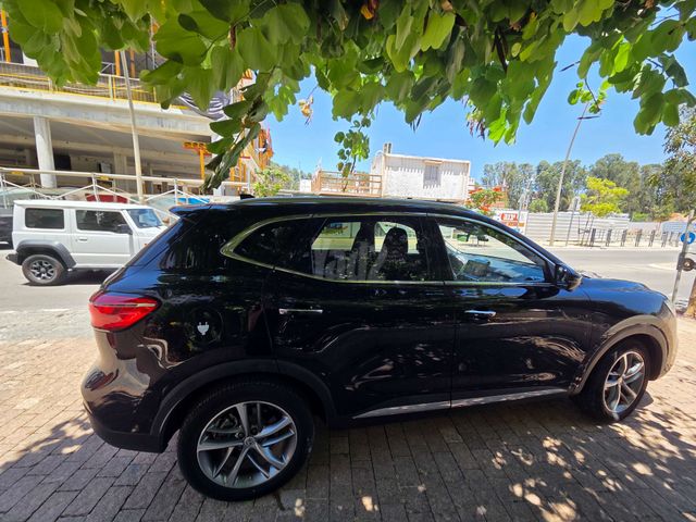 אם ג'י EHS PHEV