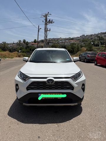 מודעת רכב טויוטה RAV4