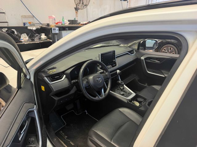 טויוטה RAV4