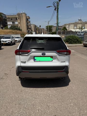 טויוטה RAV4