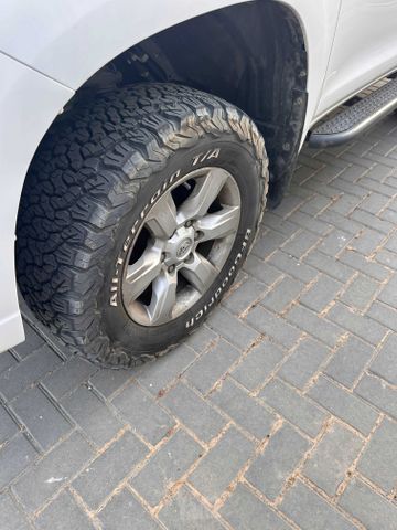 טויוטה לנד קרוזר