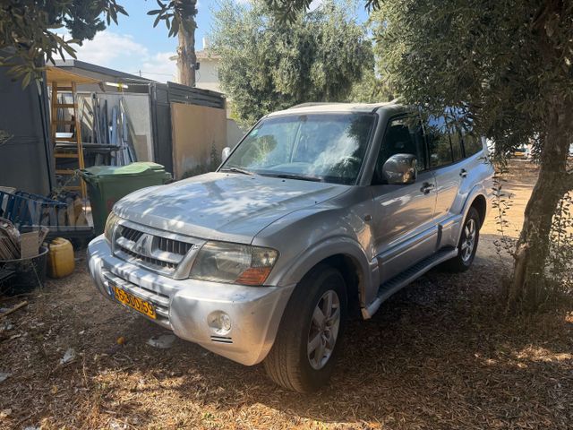 מיצובישי פג'רו