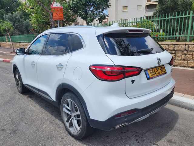 אם ג'י EHS PHEV