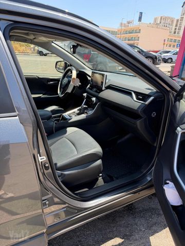טויוטה RAV4
