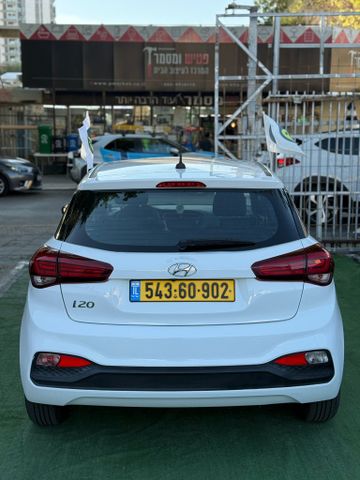 יונדאי i20