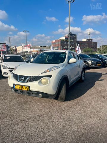ניסאן ג'וק