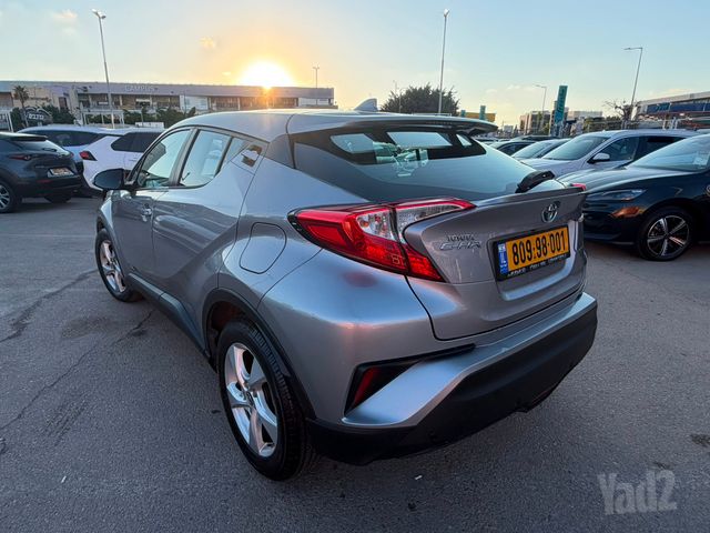 טויוטה C-HR