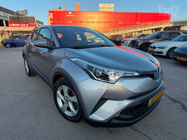 טויוטה C-HR