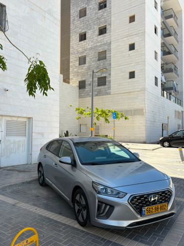 יונדאי איוניק