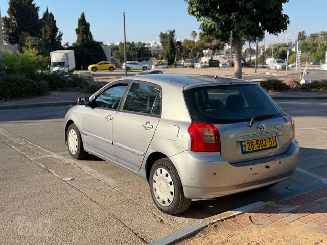 טויוטה קורולה