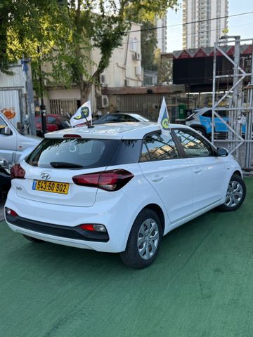 יונדאי i20