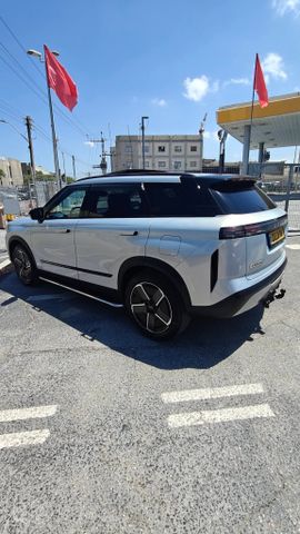 ג'אקו J7