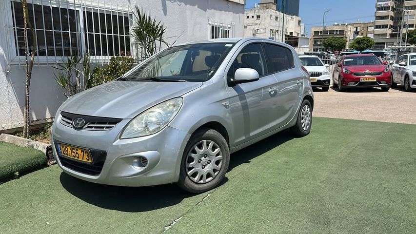 מודעת רכב יונדאי i20