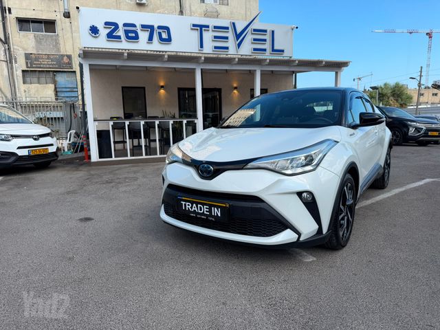 מודעת רכב טויוטה C-HR