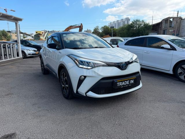 מודעת רכב טויוטה C-HR 1