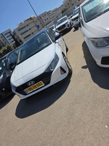 יונדאי i20