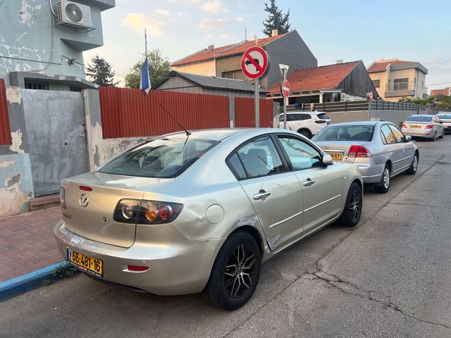 מאזדה 3