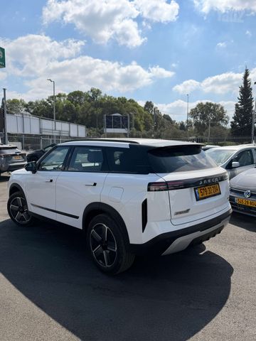 ג'אקו J7