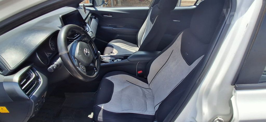 טויוטה C-HR