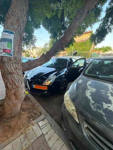 אלפא רומיאו ג'ולייטה