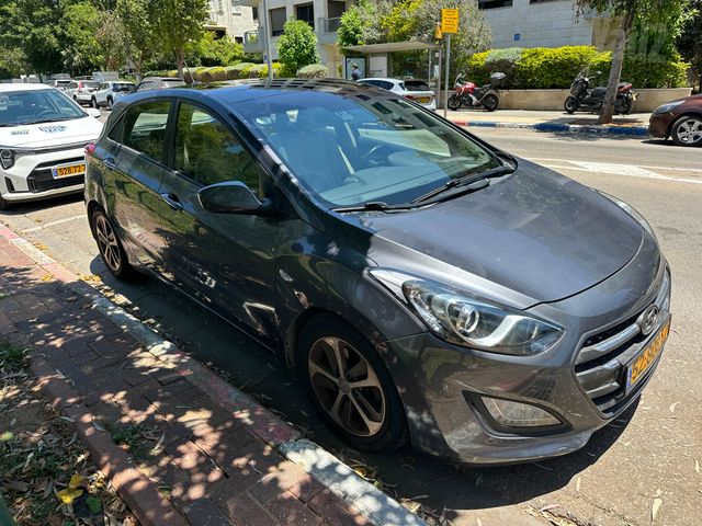 יונדאי i30