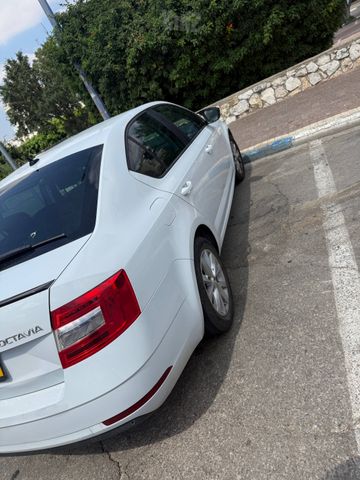סקודה אוקטביה