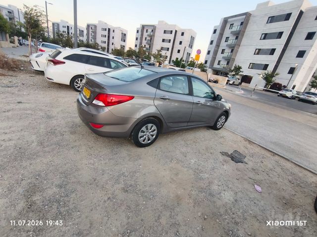 יונדאי אקסנט i25