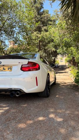 ב מ וו M2