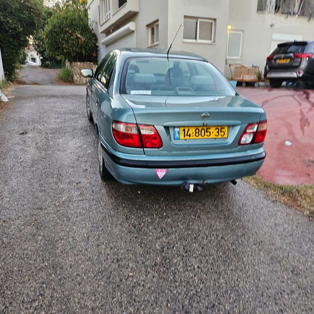 ניסאן אלמרה