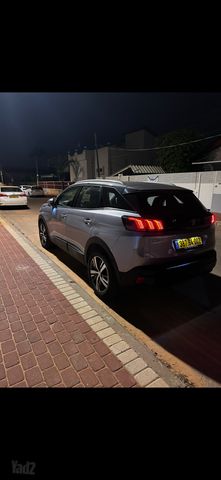 פיג'ו 3008