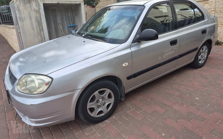 יונדאי אקסנט i25