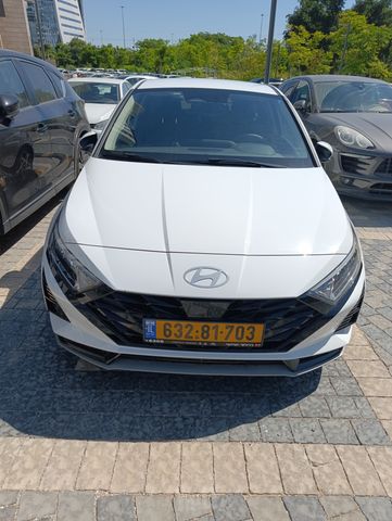 יונדאי i20