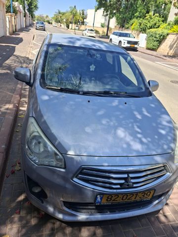מיצובישי אטראז'