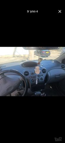 טויוטה יאריס