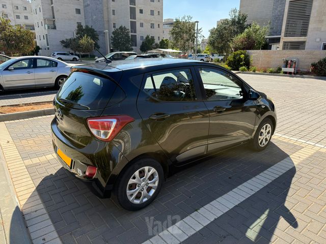 יונדאי i10