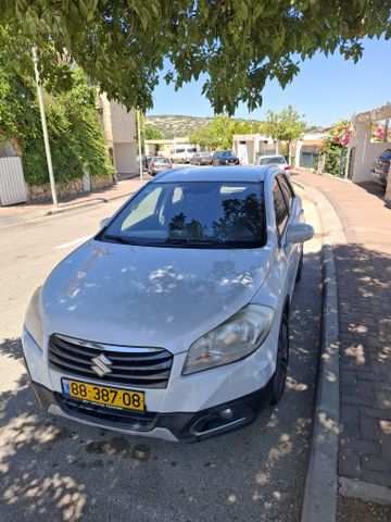 סוזוקי קרוסאובר