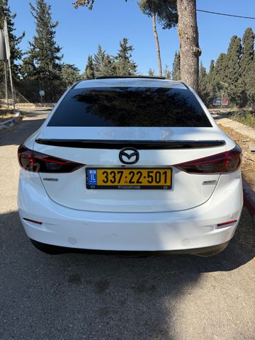 מאזדה 3